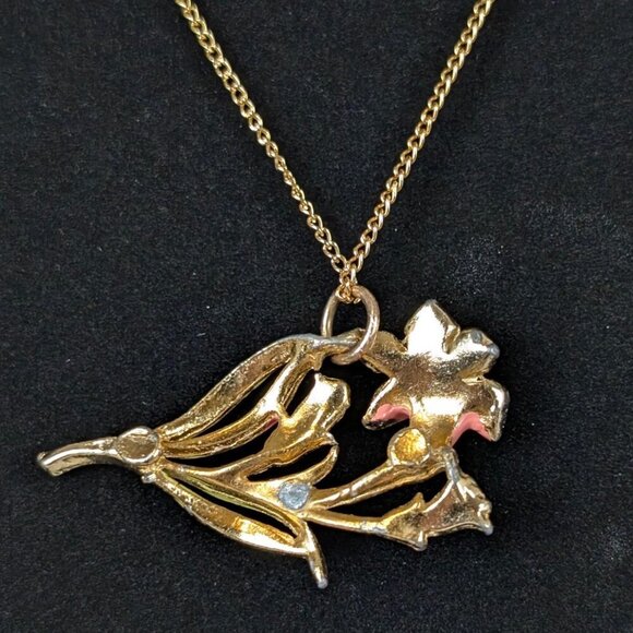 (2/$20) V. Floral Brooch Pendant Necklace - Picture 4 of 6